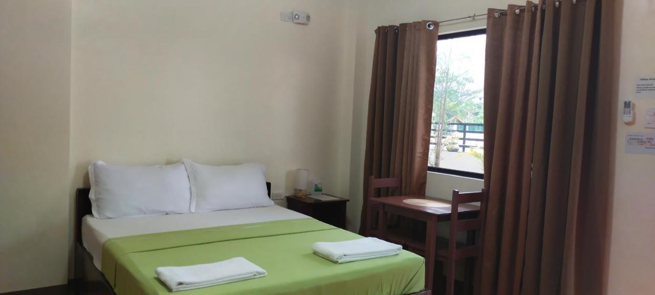 Althea Birds Nest Inn Moalboal Exterior foto